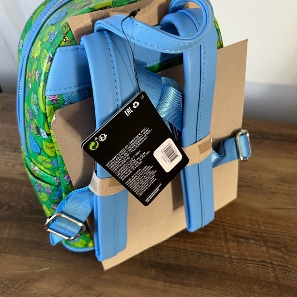 NWT Loungefly x Pixar It’s a Bugs Life all over bug print backpack - Picture 5 of 8